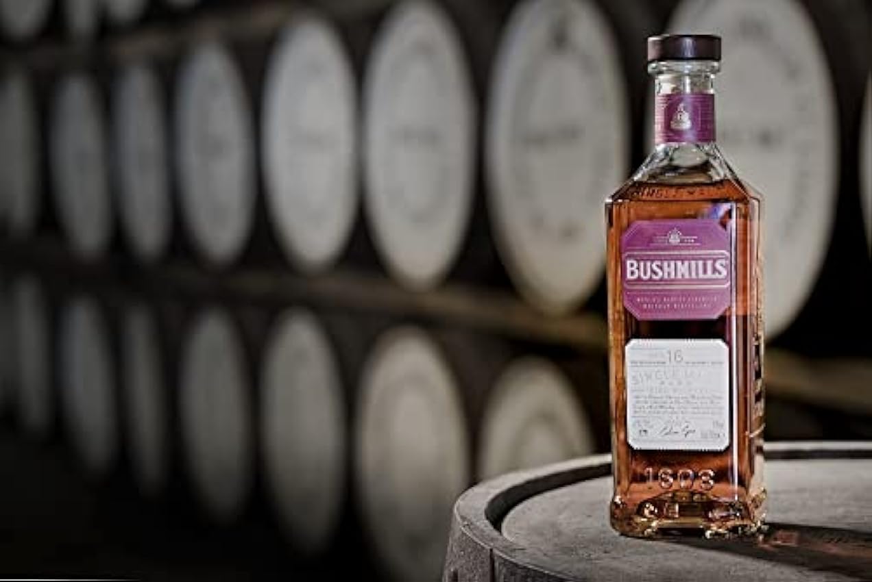 Bushmills - Whiskey Irlandés 16 años - Single Malt Triple Destilado - Whisky Premium - Madurado en barrica de Bourbon y Bota de Jerez según la tradición desde 1608 - 700ml - 40º itsvxJRv