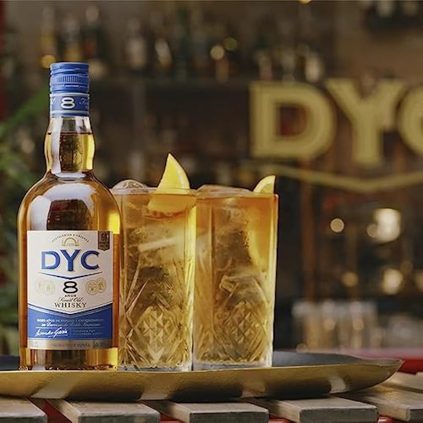 DYC Whisky Nacional Envejecido 8 Años en barricas de roble americano, 40% 70cl. guVou5lZ
